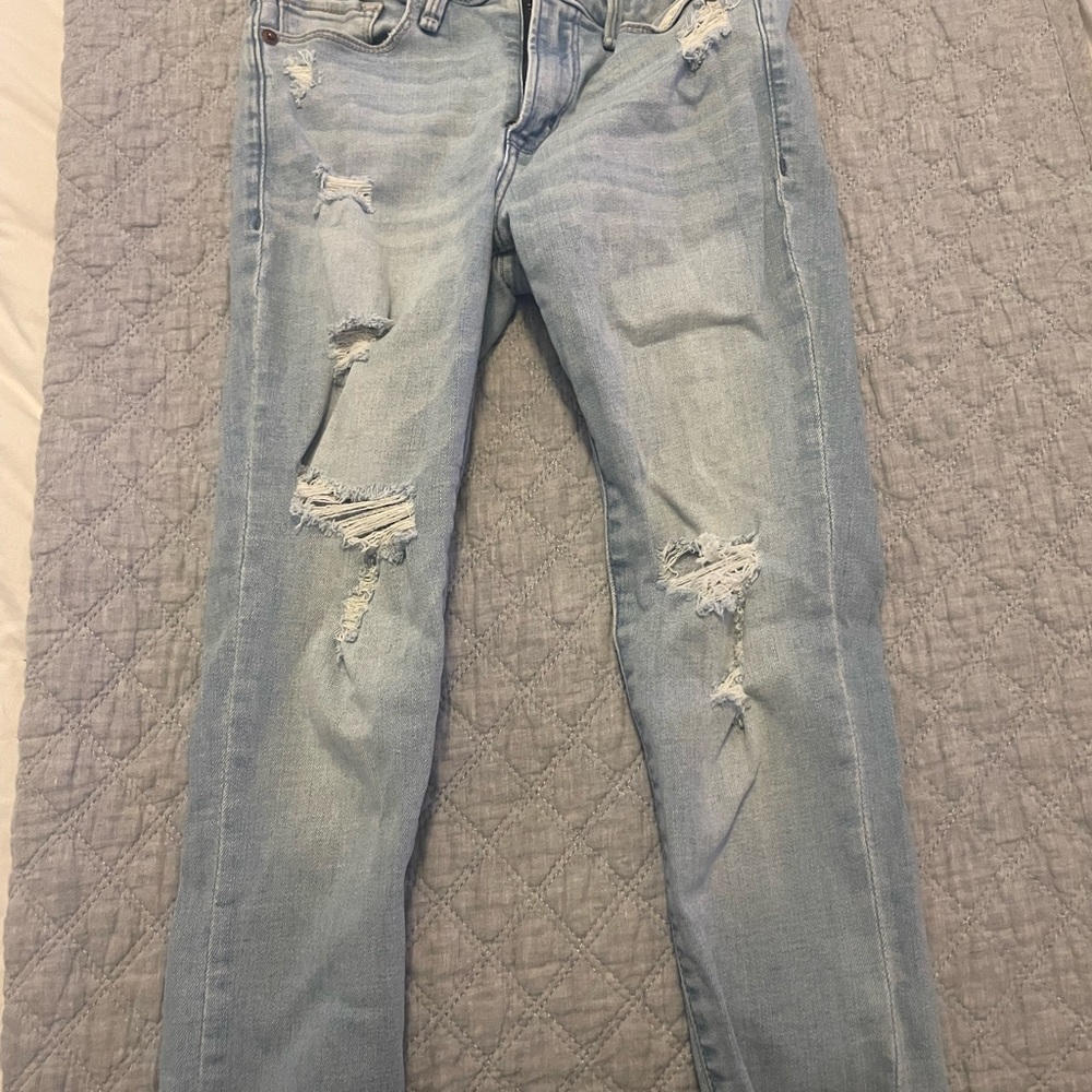 Abercrombie ripped capris size 00